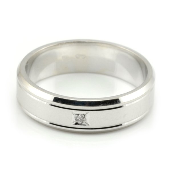 Svadobné obrúčky z bieleho zlata široké 5 mm, jeden zirkón - dámska